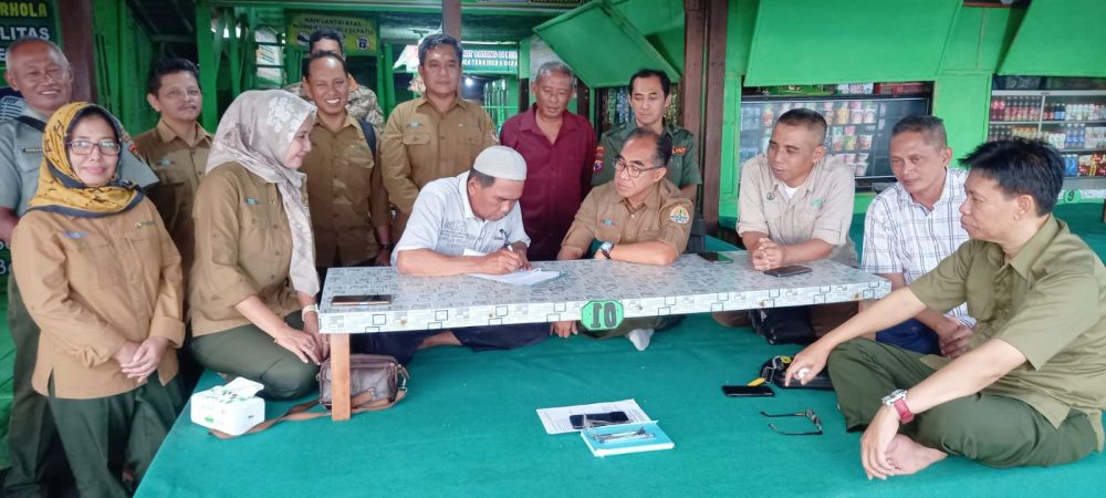 Perhutani KPH Probolinggo dan LMDH Pansela Lestari Tandatangani MOU Pengelolaan Wisata Pantai Wotgalih