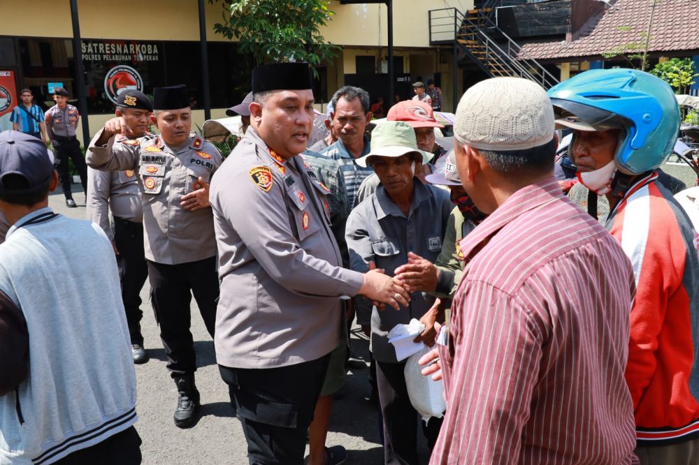 Kapolres Tanjung Perak AKBP William Cornelis Tanasale saat baksos