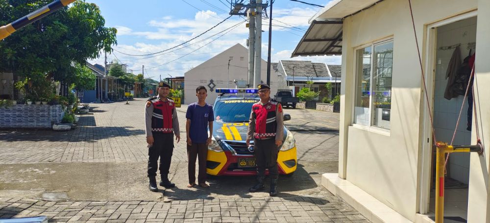 Satsamapta Polres Bondowoso patroli Pemukiman
