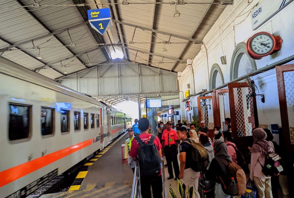 Arus balik lebaran di Daop 8 Surabaya