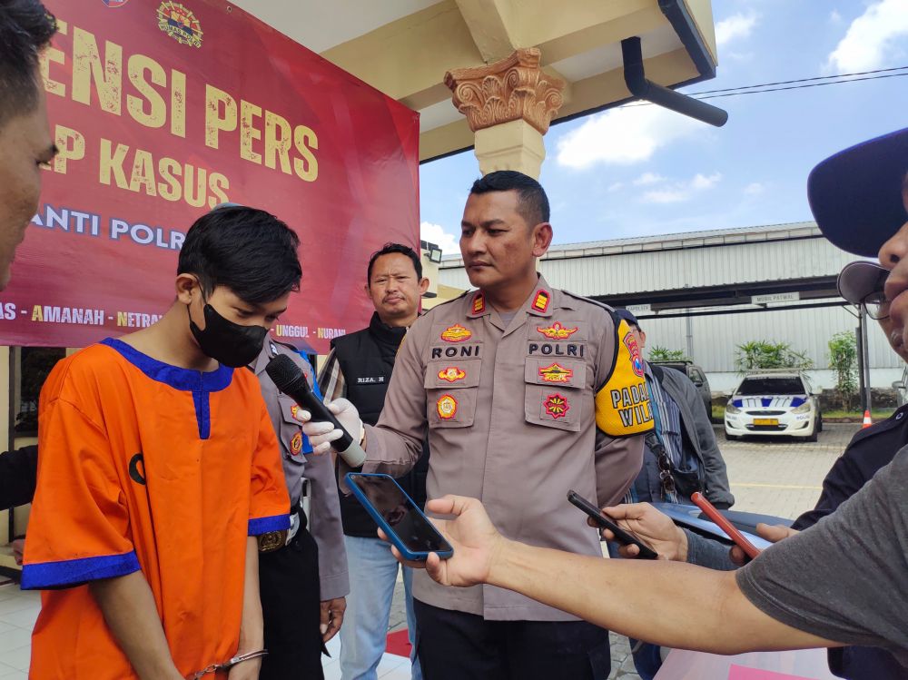 Kapolsek Menganti Gresik AKP Roni Ismullah