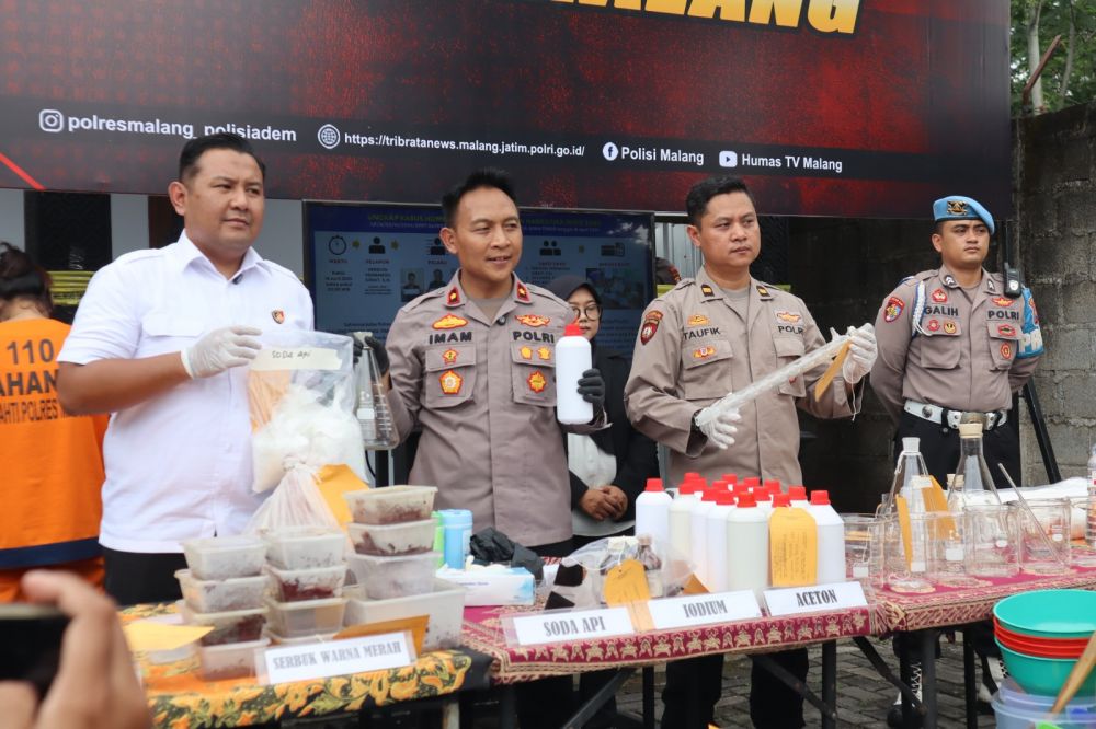 Satresnarkoba Polres Malang Bongkar Pabrik Narkoba Rumahan