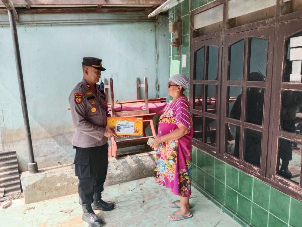 Polres Tulungagung salurkan bantuan untuk warga terdampak puting beliung
