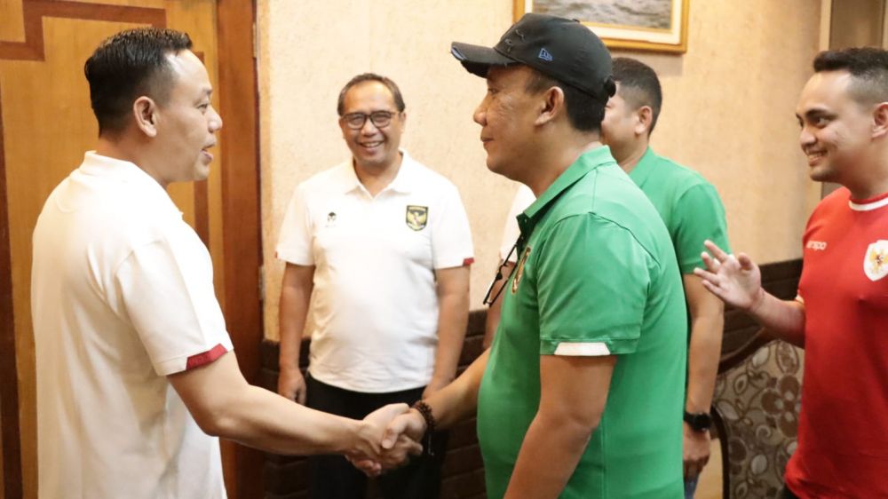 Kapolres Gresik AKBP Adhitya Panji Anom saat hadiri nobar Timnas Indonesia U-23