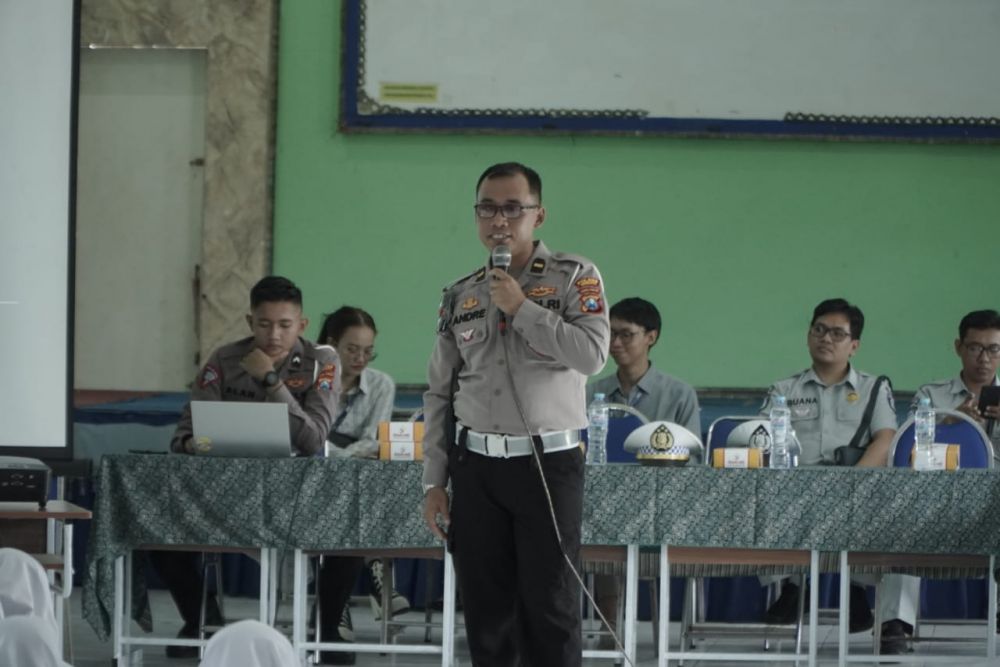 Satlantas Polres Gresik Gelar Ruwatan di Sekolah Cegah Kecelakaan