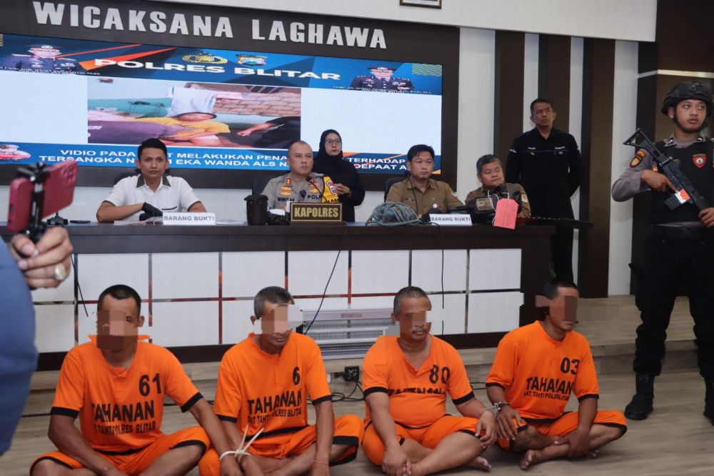 Satreskrim Polres Blitar Bekuk 4 Tersangka Sindikat Pembalakan Liar