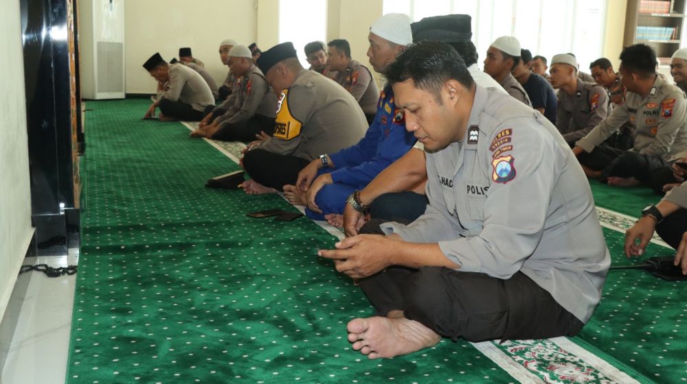 Personel Polres Gresik gelar Binrohtal 