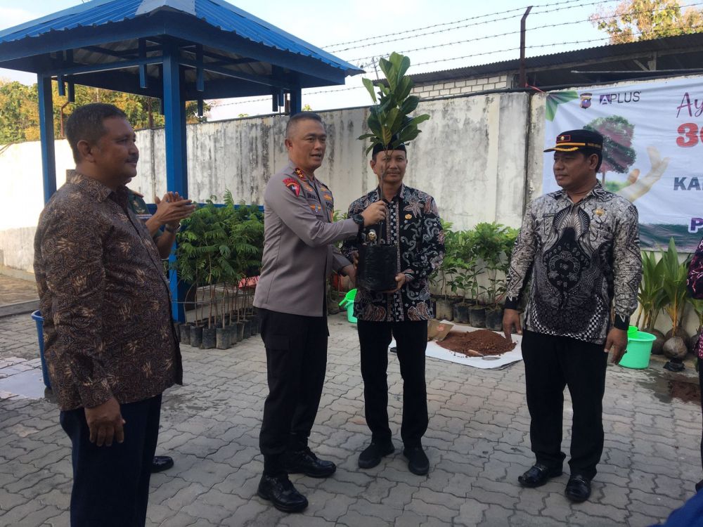 Kapolda Jatim Irjen Pol Drs. Imam Sugianto kunjungi PT Aplus Pasific di Gresik