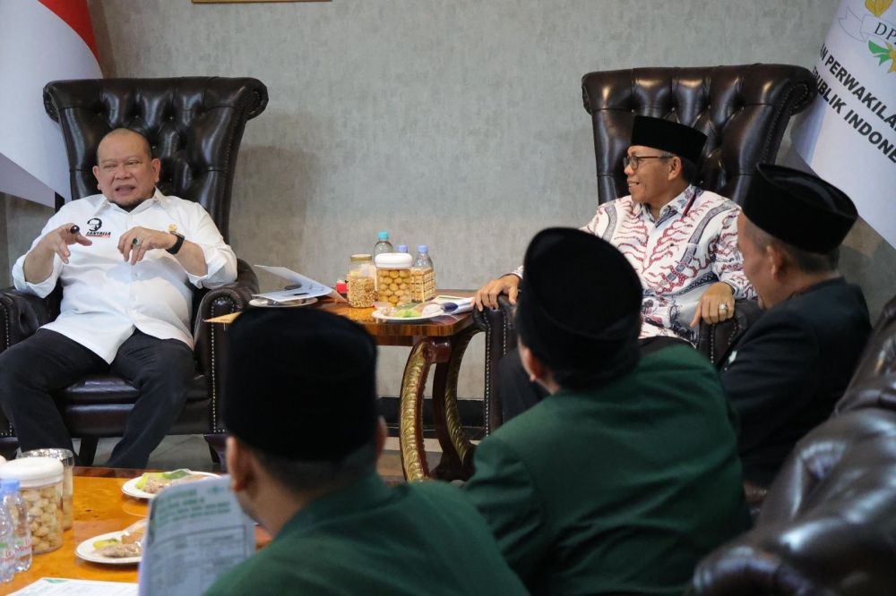 Ketua DPD RI AA LaNyalla Mahmud Mattalitti terima kunjungan LBM PWNU Jabar