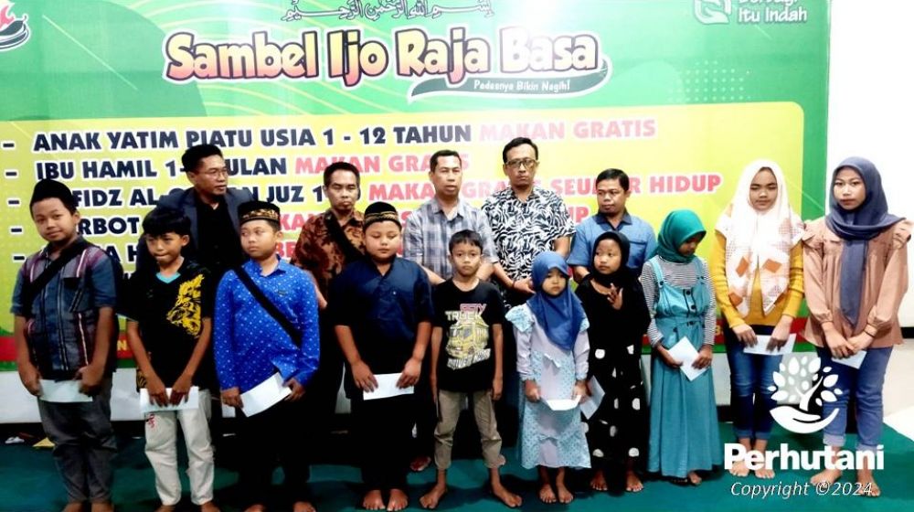 Perhutani KPH Lawu Ds Beri Santunan Anak Yatim-piatu