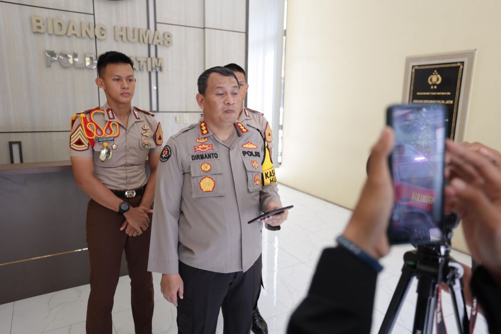 Kabid Humas Polda Jatim Kombespol Dirmanto 