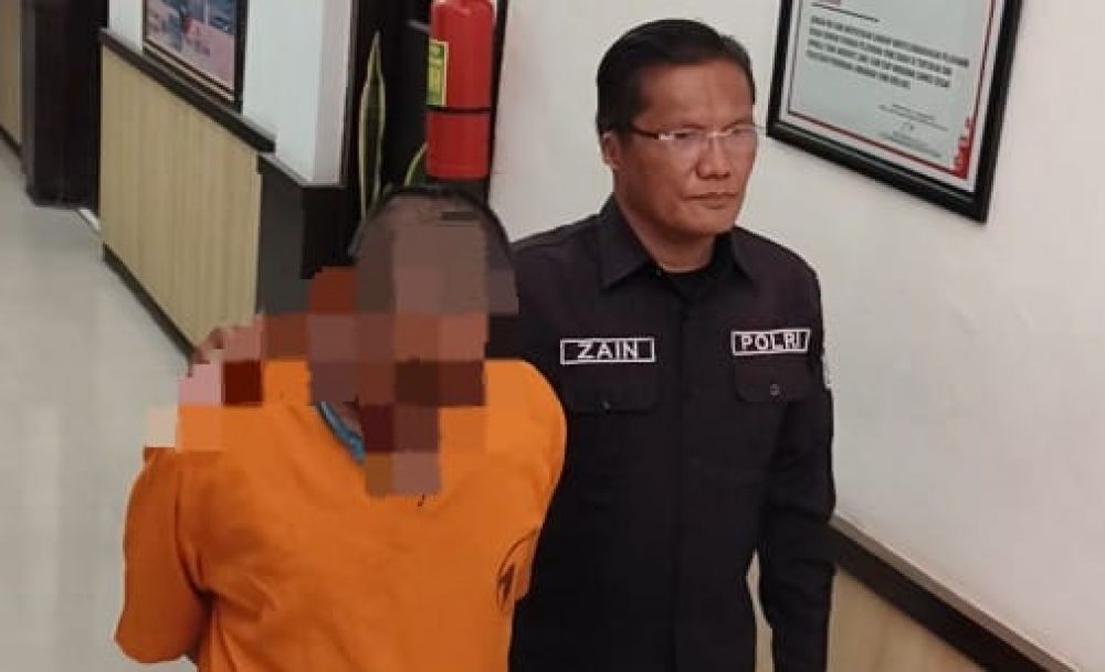 Tersangka diamankan Polisi beserta barang buktinya 