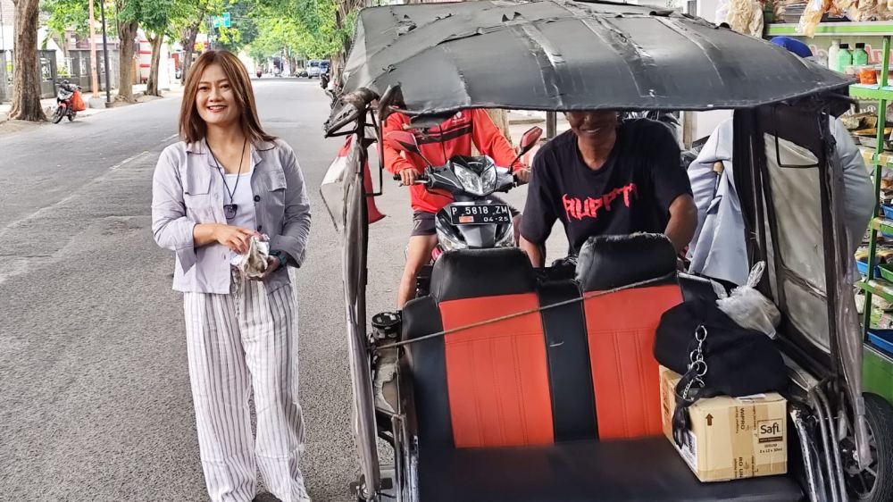 Perhutani KPH Banyuwangi Barat berbagi di Jum'at Berkah