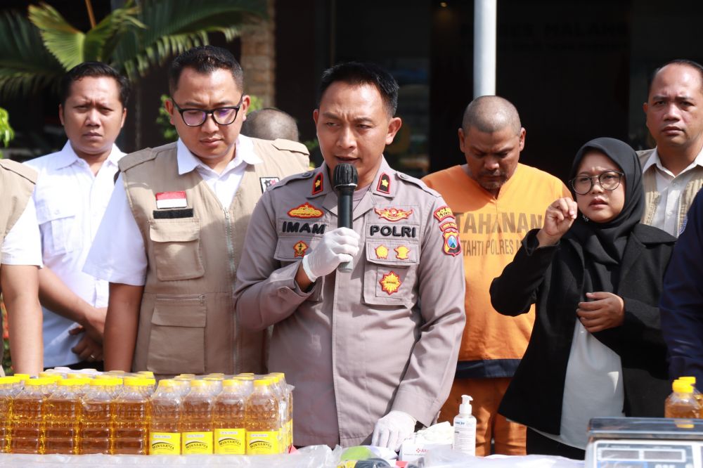 Satreskrim Polres Malang Bongkar Produsen Minyak Goreng Ilegal