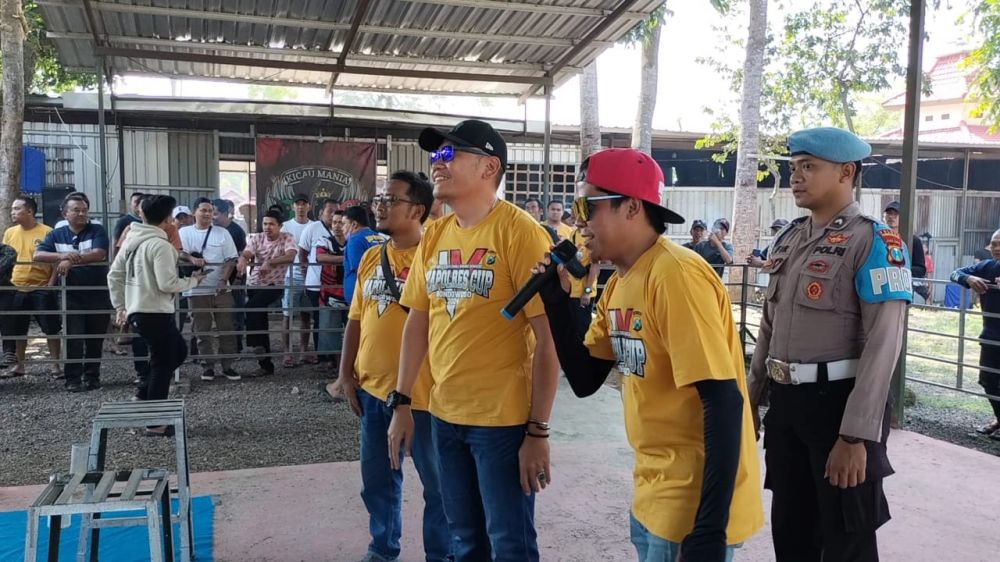Kapolres Bondowoso AKBP Lintar Mahardhono tinjau lomba Burung Kicau 