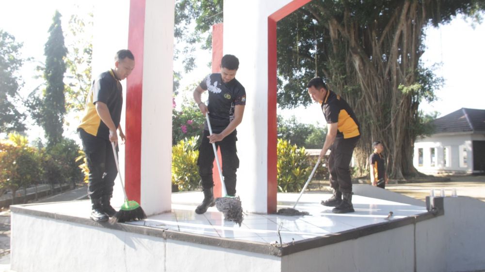 Polres Bondowoso lakukan bakti religi di TMP