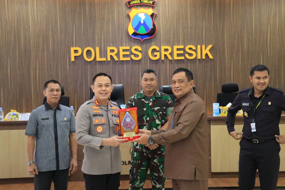Polres Gresik Buka dan Sambut Peserta Didik Sespimmen Polri Dikreg ke-64