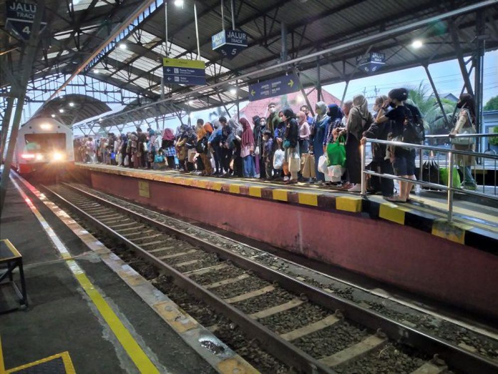 Tercatat pengguna KAI mengalami kenaikan di semester pertama 