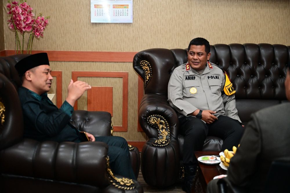 Kapolres Gresik AKBP Arief Kurniawan silaturahmi ke Ketua DPRD Gresik
