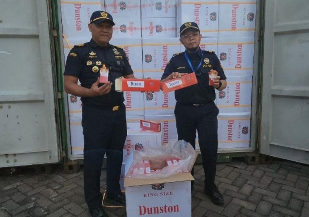 Bea Cukai Tanjung Perak Surabaya sita 16 kontainer rokok tanpa cukai