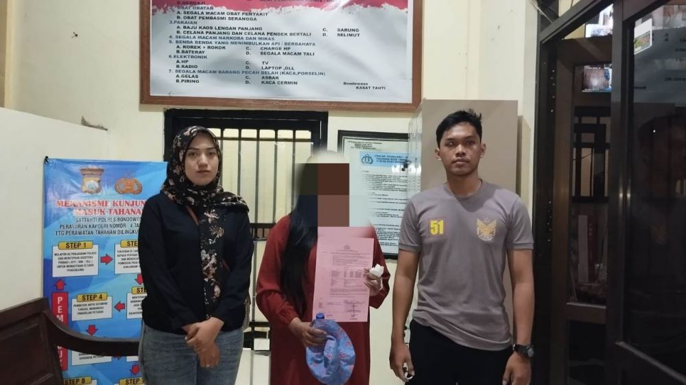Tersangka diamankan Polisi beserta barang buktinya 