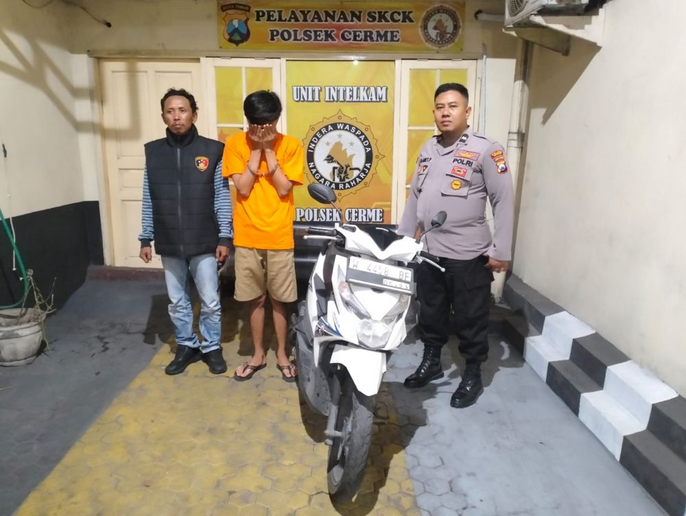 Tersangka diamankan Polisi beserta barang buktinya 
