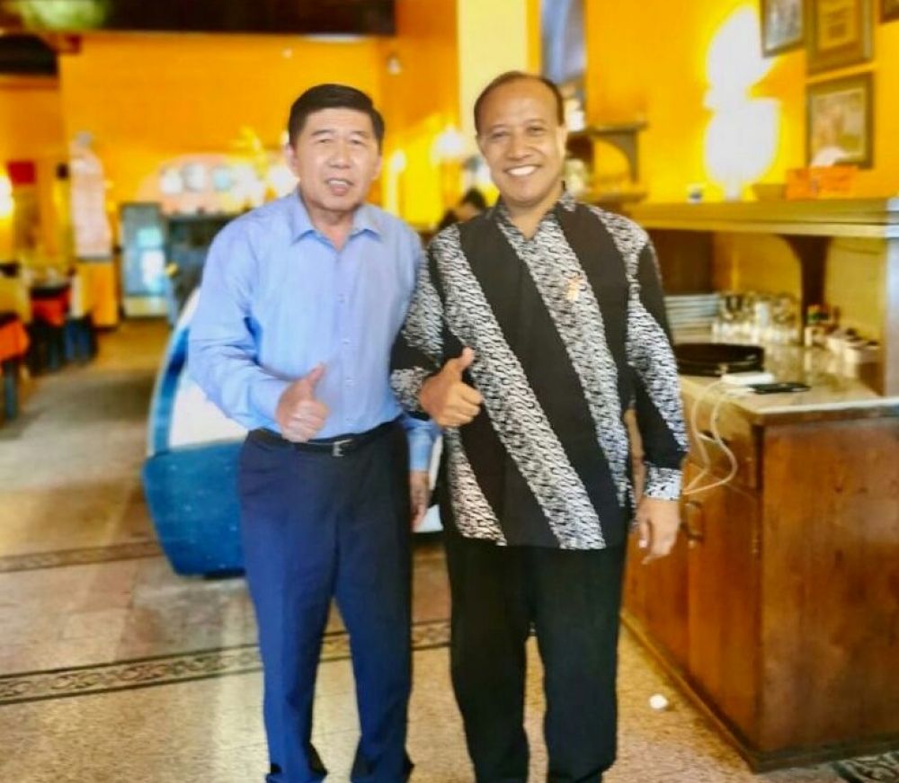 Jamhadi bersama Harry Seorang di Tuban.