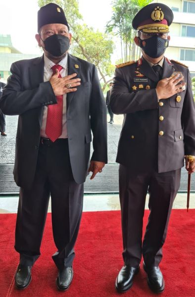 Ketua DPD RI bersama Kapolri usai sidang bersama DPR RI dan DPD RI di komplek Parlemen Senayan Jakarta