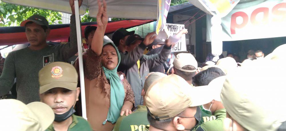 Pedagang pasar Larangan Sidoarjo menuntut keadilan