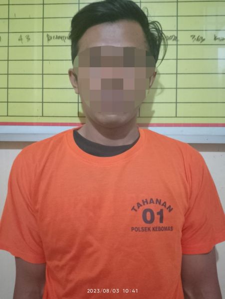Tersangka diamankan Polisi beserta barang buktinya