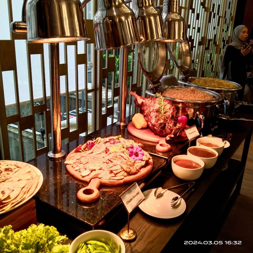 Ramadhan ala Whiz Luxe Hotel Spazio Surabaya