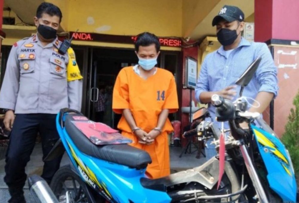 Polsek Asemrowo amankan tersangka beserta barang buktinya 