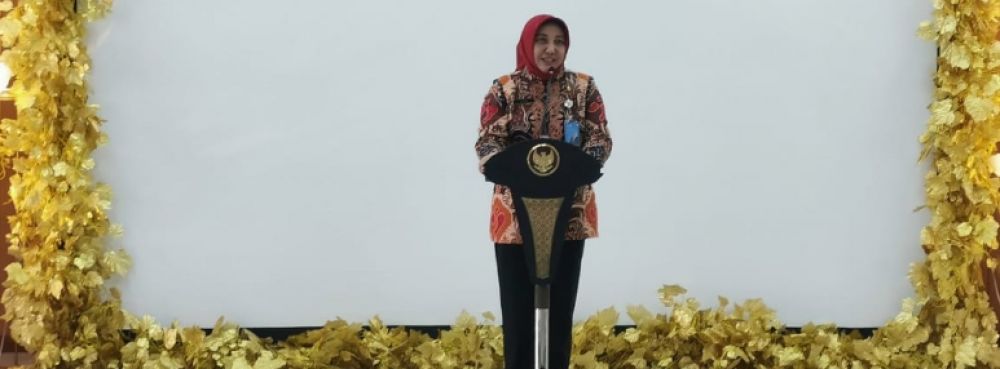 Kaper BKKBN Jatim Dra. Maria Ernawati saat memberikan sambutan
