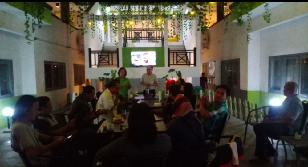 Whiz hotel Surabaya ajak media buka puasa bersama