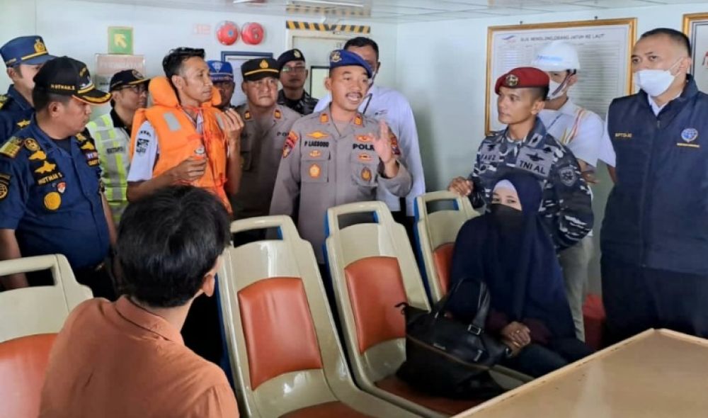 Satpolairud Polres Gresik, Danpuskamladu Gresik dan dinas terkait sosialisasi angkutan kapal ke Bawean
