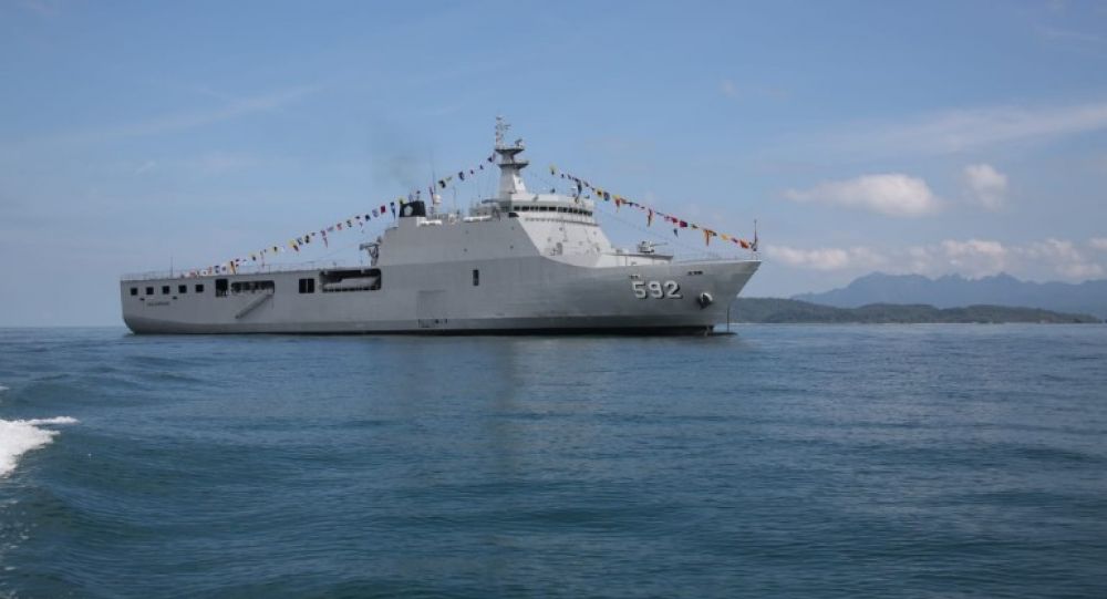 Kapal mudik gratis TNI AL KRI Banjarmasin 592