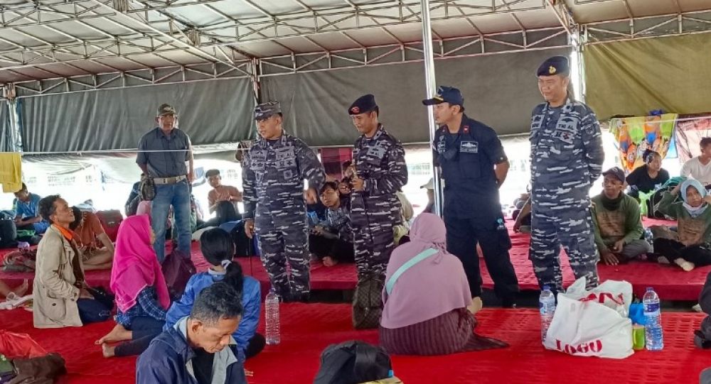 Danlanal Semarang Sambut Pemudik Asyik Gratis Naik Kapal Perang