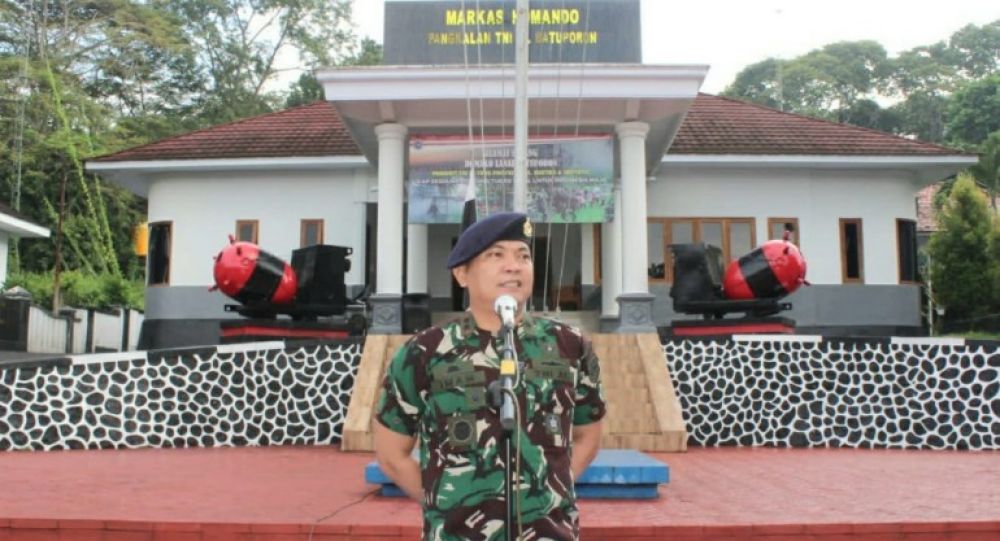 Danlanal Batuporon Letkol Laut (P) Imam Ibnu Hajar pimpin apel khusus