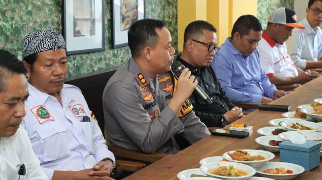Kapolres Gresik Bareng Ketua DPC SP/SB Silaturahmi, Jaga Kondusifitas dan Sinergitas